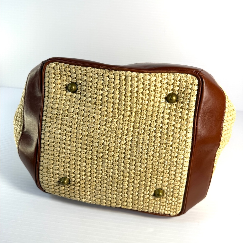 Carla Marchi Woven Raffia and Leather Handbag with wood  gold-tone hardware. - Picture 7 of 14